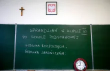 Dzieci modlą się przed matematyką. Dyrektorka: 'Nikt się dotąd nie skarżył'