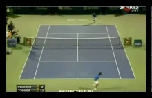 Tennis - kiedy w meczu tenisowym mężczyzna serwuje na mężczyznę ( ͡° ͜ʖ ͡°)