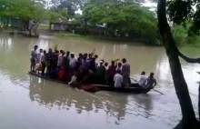 Śmieszny wypadek łodzi w Bangladeszu