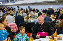 Caritas zorganizowało wigilie dla 400 ubogich w Rzeszowie.