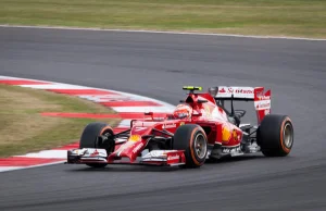 F1: Szef Red Bulla twierdzi, że Ferrari i Mercedes kopiują jego innowacje