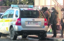 Strażnik miejski w Kielcach służbowym autem wozi koleżanki?