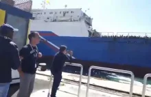 Do włoskiego portu przybił statek z 477 migrantami na pokładzie