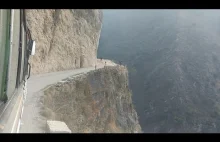 Relaksująca droga w Nepalu.