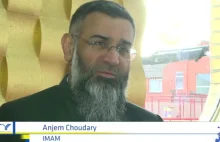 Jeszcze w lutym w "Faktach" TVN pokazywano takie rozmowy imama Choudary...