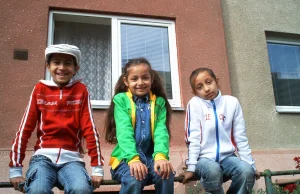 Romowie w Polsce: 2 proc. z wyższym wykształceniem, 7 proc. ze średnim