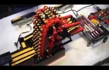 LEGO Great Ball Contraption - Niesamowita maszyna z klocków do podawania piłek