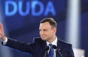 Duda: Postawmy pomnik smoleński przed Pałacem :)