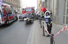 Groźny wypadek we Wrocławiu. Mercedes potrącił 3 młode kobiety (ZDJĘCIA)
