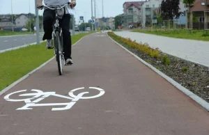 Piesza spowodowała wypadek na ścieżce rowerowej. Grożą jej 3 lata.