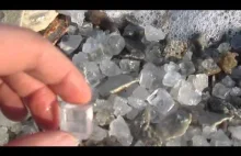 Perfekcyjne kostki soli utworzone w Morzu Martwym