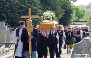 Bezdomny Zbyszek został pochowany z honorami