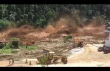Przełamanie tamy w elektrowni wodnej w Laosie.
