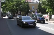 Alarmowo kolumna SOP i Policji z japońskim księciem Akishino w...