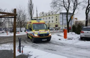 Te szlabany otwierają się na dźwięk sygnału karetki