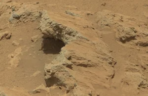 NASA - Curiosity znalazło koryto dawnego strumienia