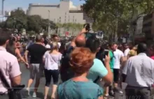 Barcelona: Ewakuacja Placu Katalońskiego. Powód? Podejrzany pakunek
