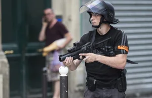Afera we Francji: Tona haszyszu znaleziona u policjanta