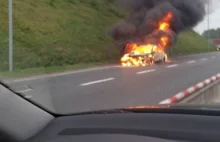 Boguszowice: samochód stanął w ogniu. W środku było dziecko