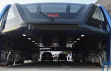 China has actually built an elevated bus that travels above car traffic