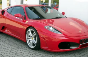 Szef cyberprzestępców oferuje Ferrari dla osoby,która wymyśli najlepsze oszustwo