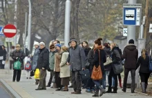 Wrocław likwiduje najpopularniejszy bilet miesięczny. Poprzyj protest!