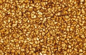 Teleskop słoneczny DKIST wykonał najdokładniejszy obraz powierzchni Słońca