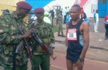 Kenijski biegacz włączył się do maratonu na ostatnim kilometrze. Był drugi