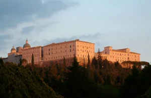 Skandal na Monte Cassino. List z Rzymu do Polaków na świecie. - Nowa...