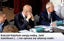 Jest nagranie, jak radni głosują ws. zakazania emisji "Kleru" w kinach w Ełku.