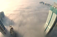 Skok z wieżowca prosto w chmury