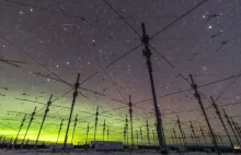 Wspaniałe widoki nieba nad tajemniczą instalacją HAARP na Alasce