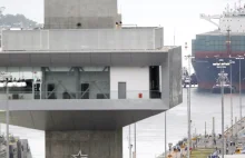 Chiński kontenerowiec zainaugurował poszerzony Kanał Panamski