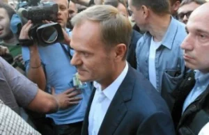 Premier Tusk w Lublinie. Powitali go kibole Motoru