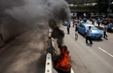 Zamieszki protestujących taksówkarzy w Dżakarcie - ''ZATRZYMAĆ UBER''
