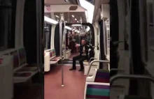 Pasażer z kozą w paryskim metrze