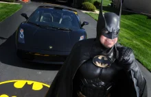 Batman w Lambo, który pocieszał dzieci, zginął na austostradzie