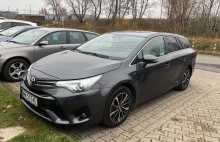 [Warszawa, Pory] Skradziono Toyotę Avensis, dla znalazcy nagroda 10 000 zł