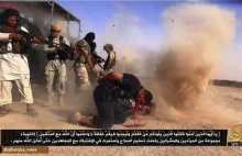 Zobacz jak terroryści z ISIL karzą za "sodomię"