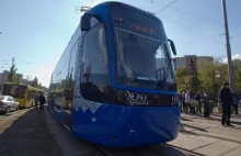 Mer Kijowa Witalij Kliczko chwali polskie tramwaje, wyprodukowane przez PESĘ