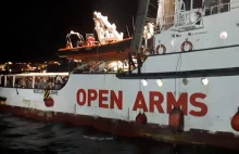 Włosi mają dość i konfiskują statki przemytników ludzi