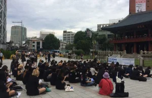 Protest w Seulu: 125 Koreanek przyjęło tabletkę poronną