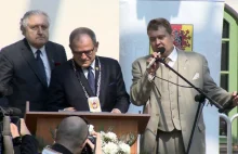Radny PiS wydarł mikrofon przed przemówieniem Rzeplińskiego.