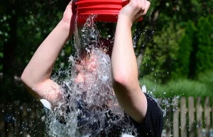 Chcą zastrzec Ice Bucket Challenge jako znak towarowy!