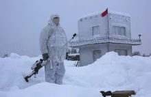 Rosja intensywnie militaryzuje Arktykę