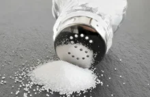 Sprzedawali sól drogową jako spożywczą - prokuratura wyjaśnia brak zarzutów
