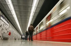 Chcą parytetu w metrze. Kobieta ma czytać nazwy stacji