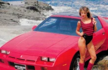 Modelki lat 80s oraz ówczesne super samochody