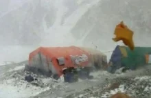 Polacy uwięzieni na Gasherbrum. Mają otwarte rany.
