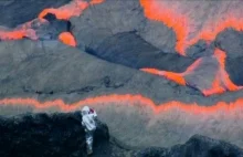 Pobieranie próbek lawy z aktywnego wulkanu